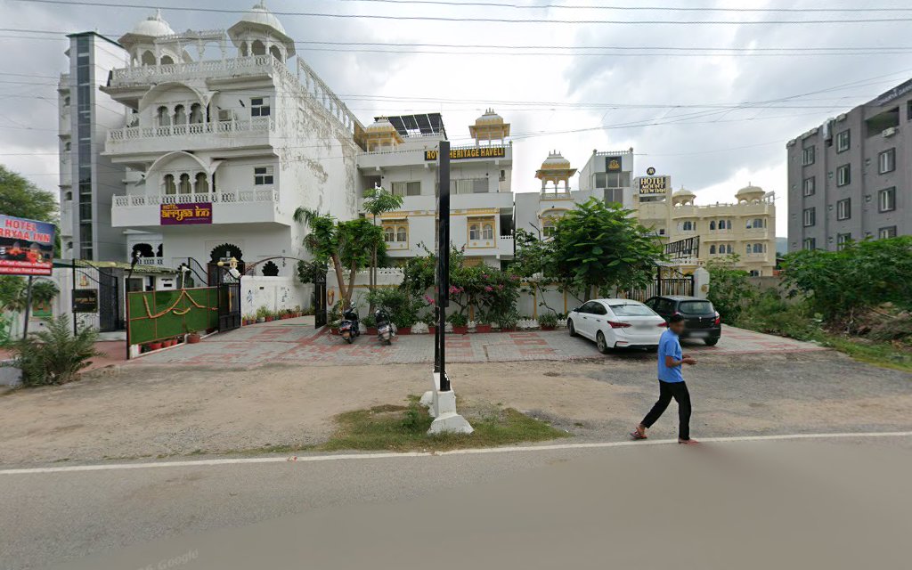 Hotel Arryaa Inn